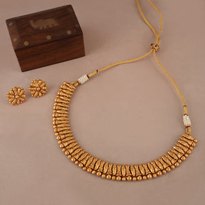 Plain antique gold choker necklace set