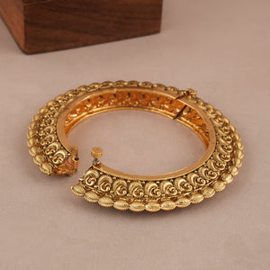 Stunning broad antique gold pacheli bangle kada