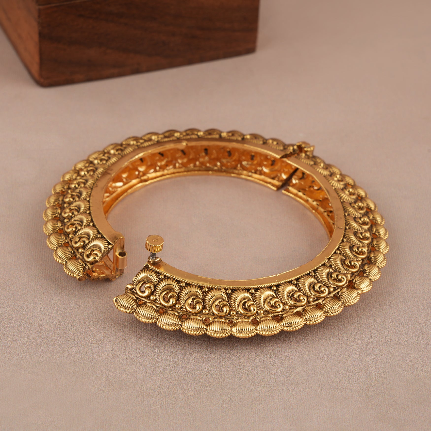 Stunning broad antique gold pacheli bangle kada