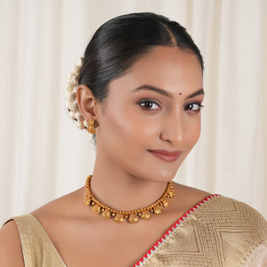 Stunning carved plain antique gold necklace set