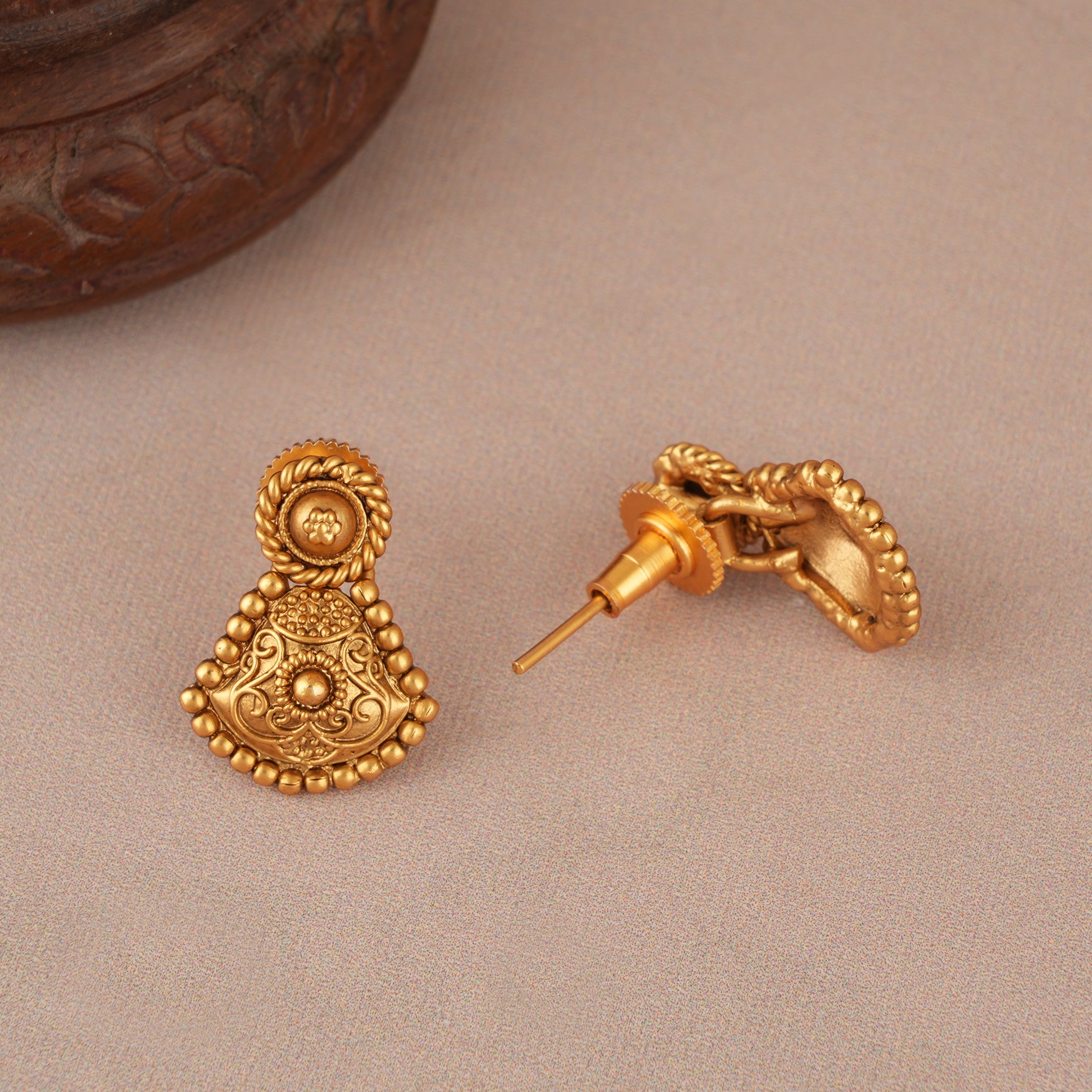 Stunning carved plain antique gold necklace set