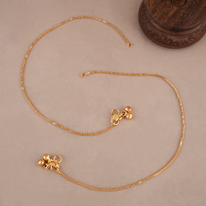 Plain elegant gold anklet set