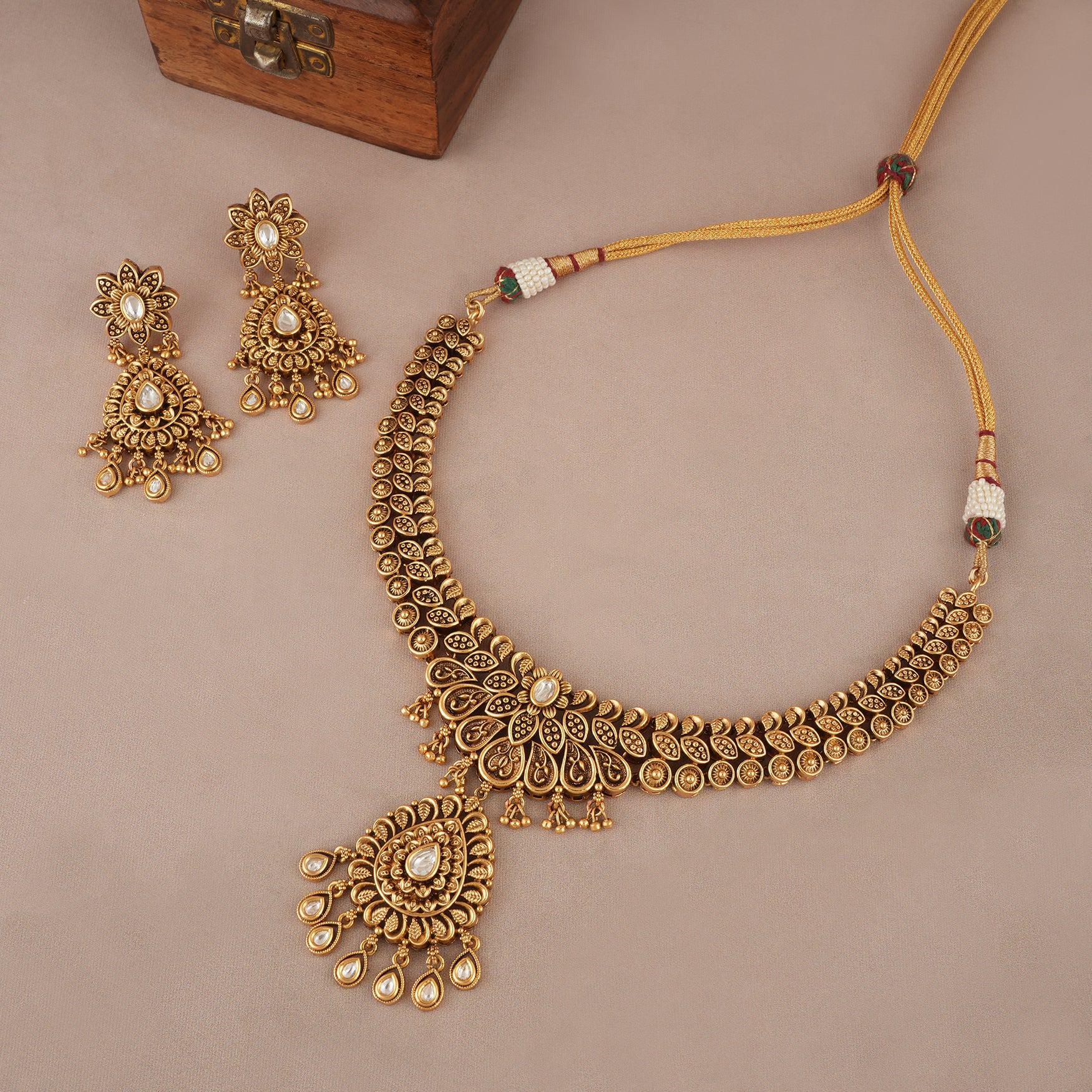 Amazing antique gold kundan necklace set
