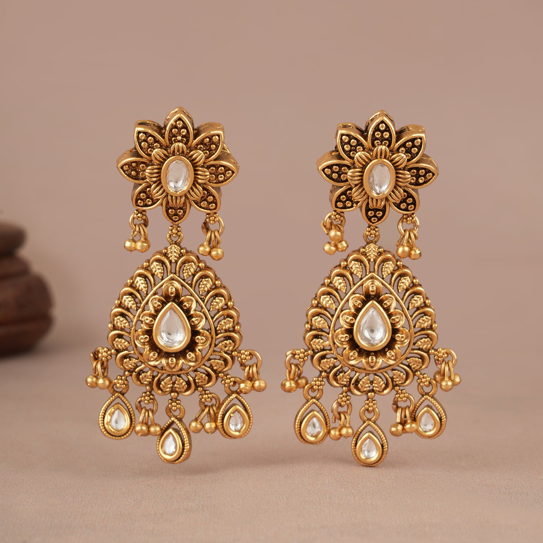 Amazing antique gold kundan necklace set