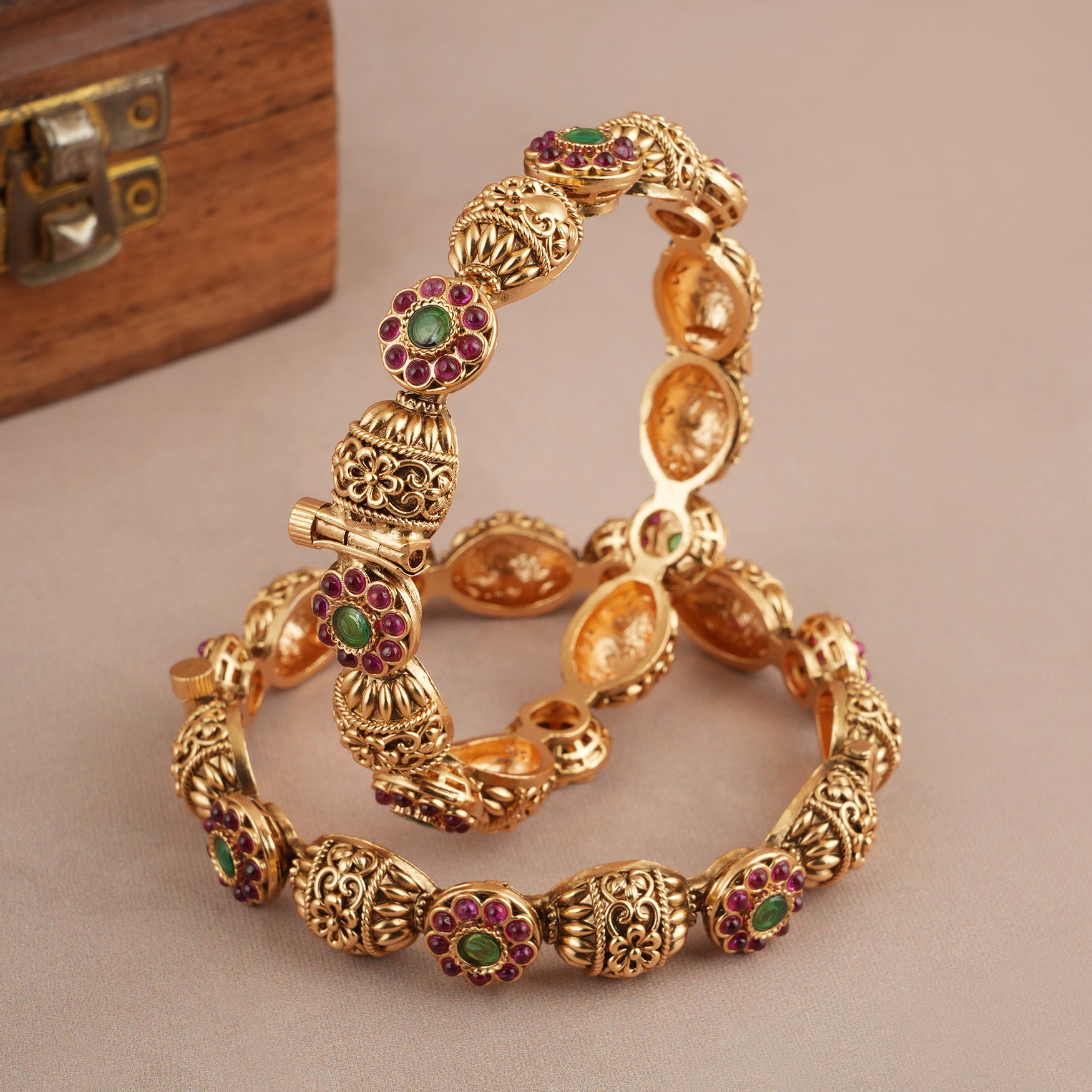 Stunning stone antique gold multicolor bangle set