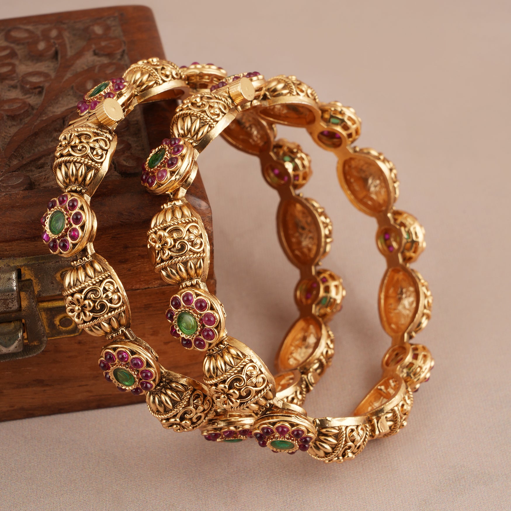 Stunning stone antique gold multicolor bangle set