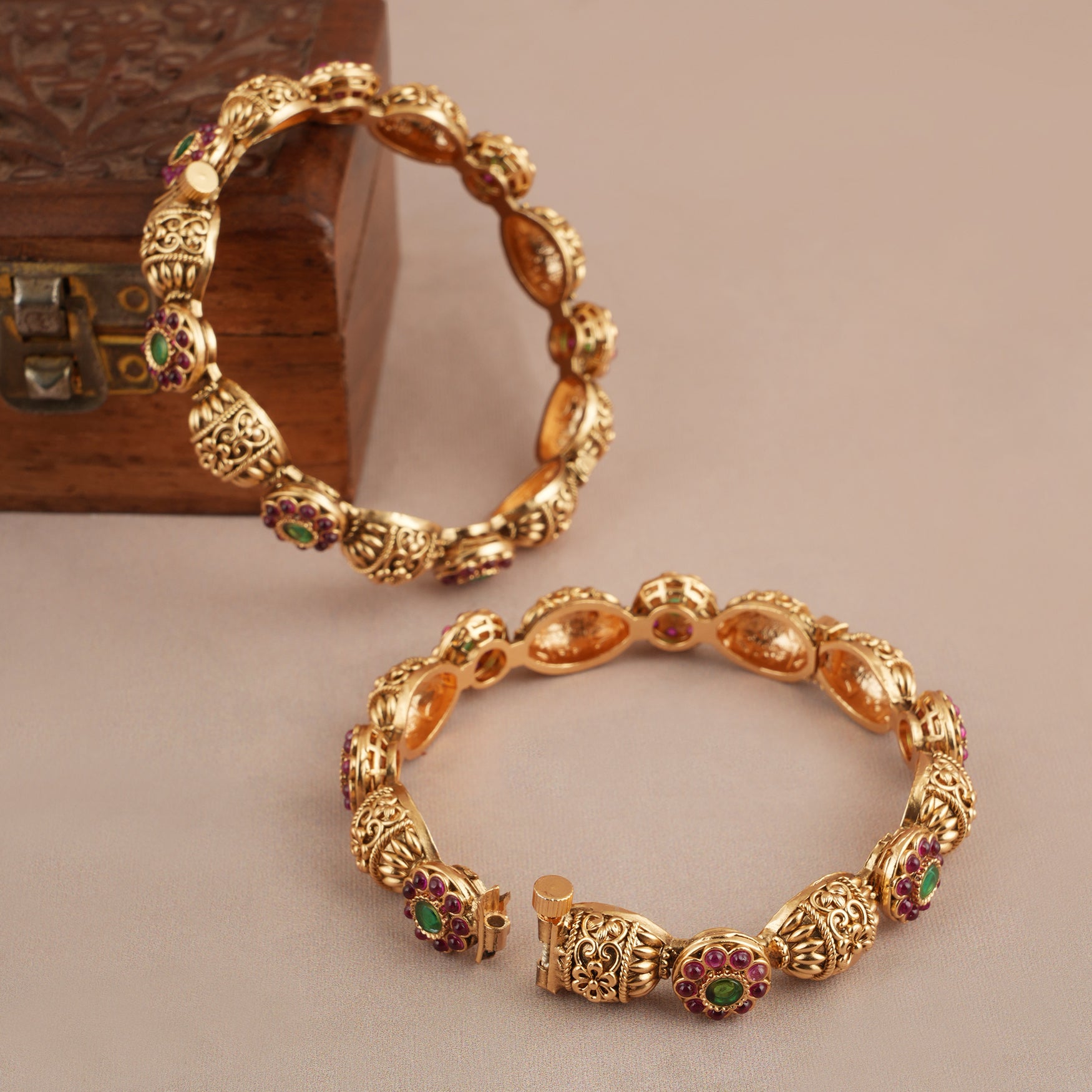 Stunning stone antique gold multicolor bangle set