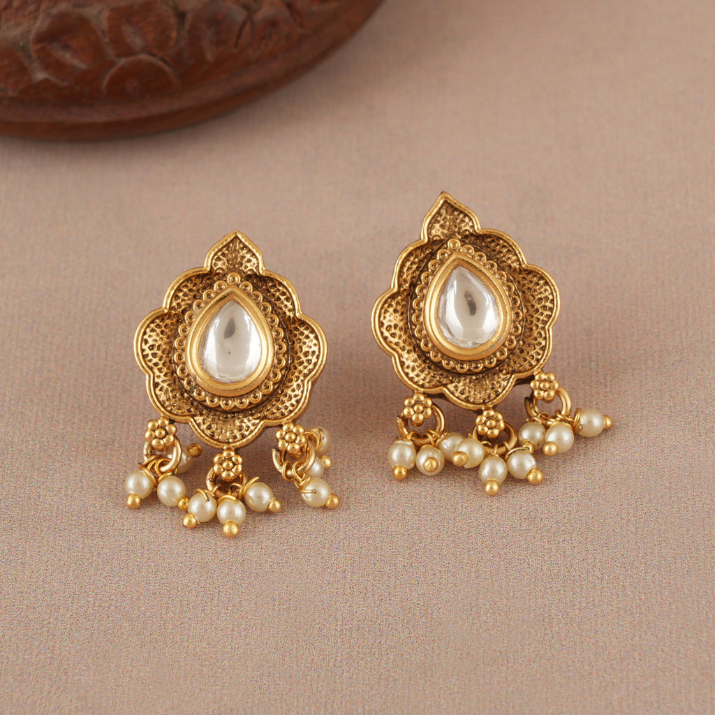 Long antique gold kundan mangalstura set