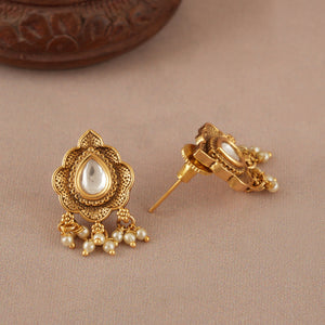 Long antique gold kundan mangalstura set