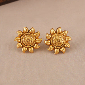 Amazing antique gold floral plain pendant set