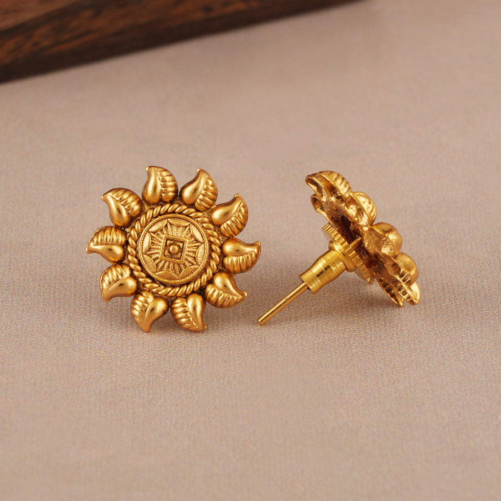 Amazing antique gold floral plain pendant set