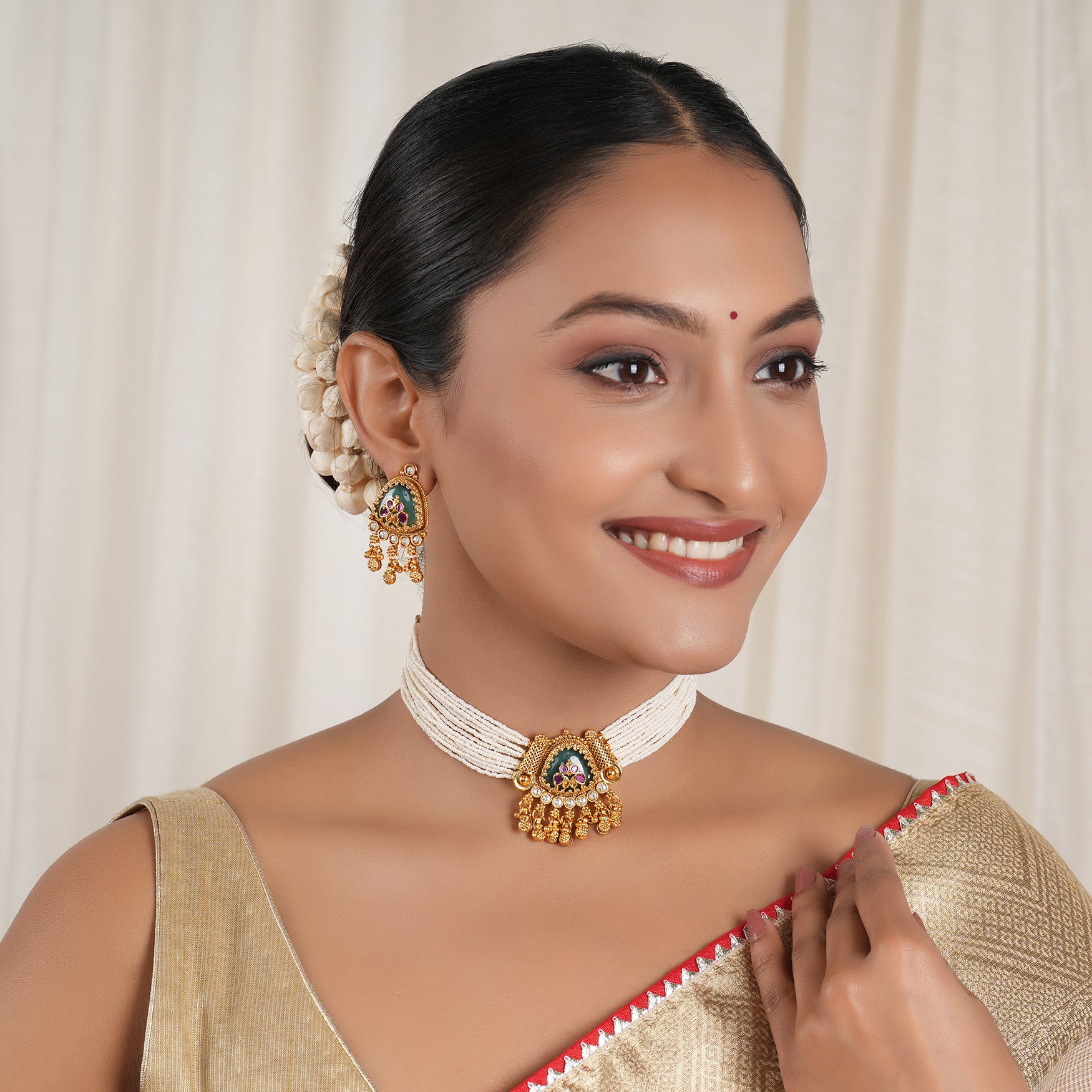 Stunning antique gold stone pearl choker set