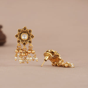 Cute elegant antique gold kundan earring