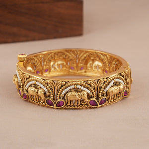 Openable stunning antique gold pearl kada