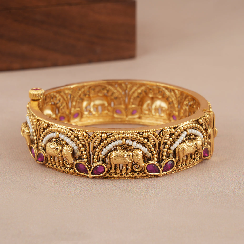 Openable stunning antique gold pearl kada