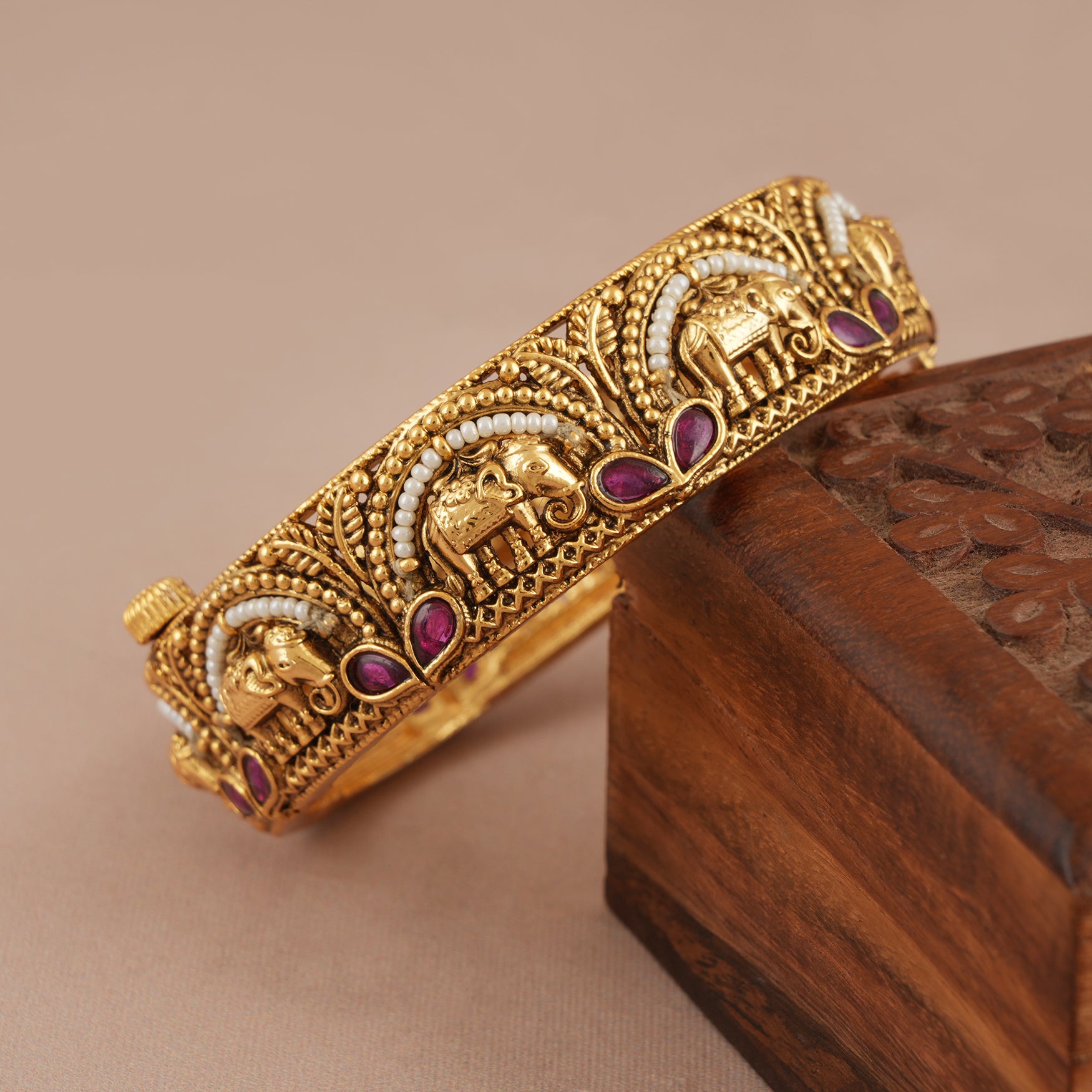 Openable stunning antique gold pearl kada