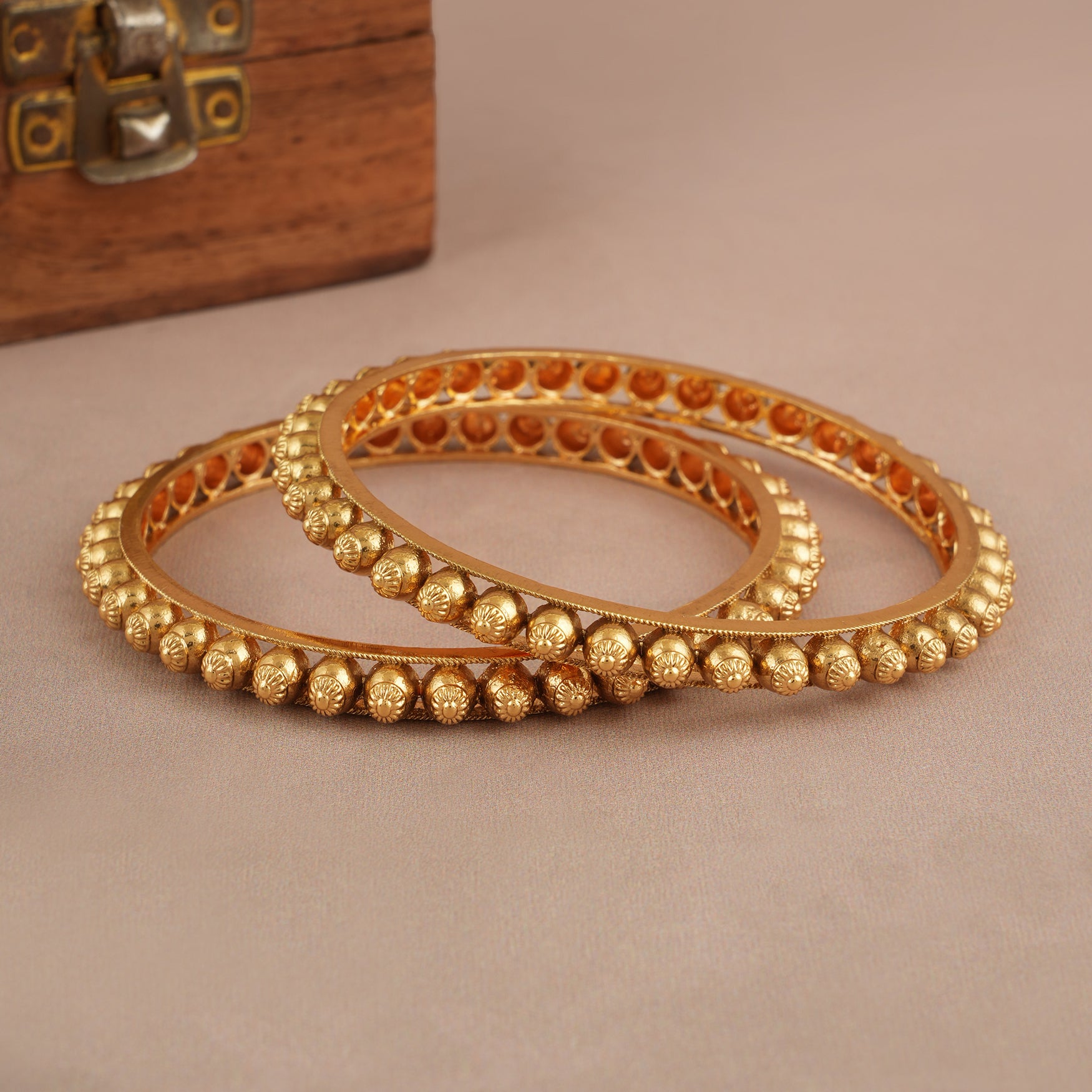 Plain antique gold ball bangle set