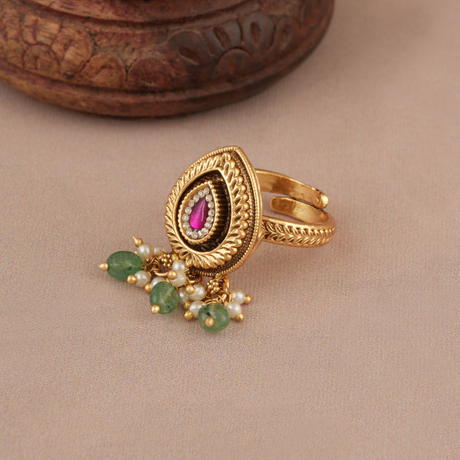 Stone antique gold adjustable finger ring
