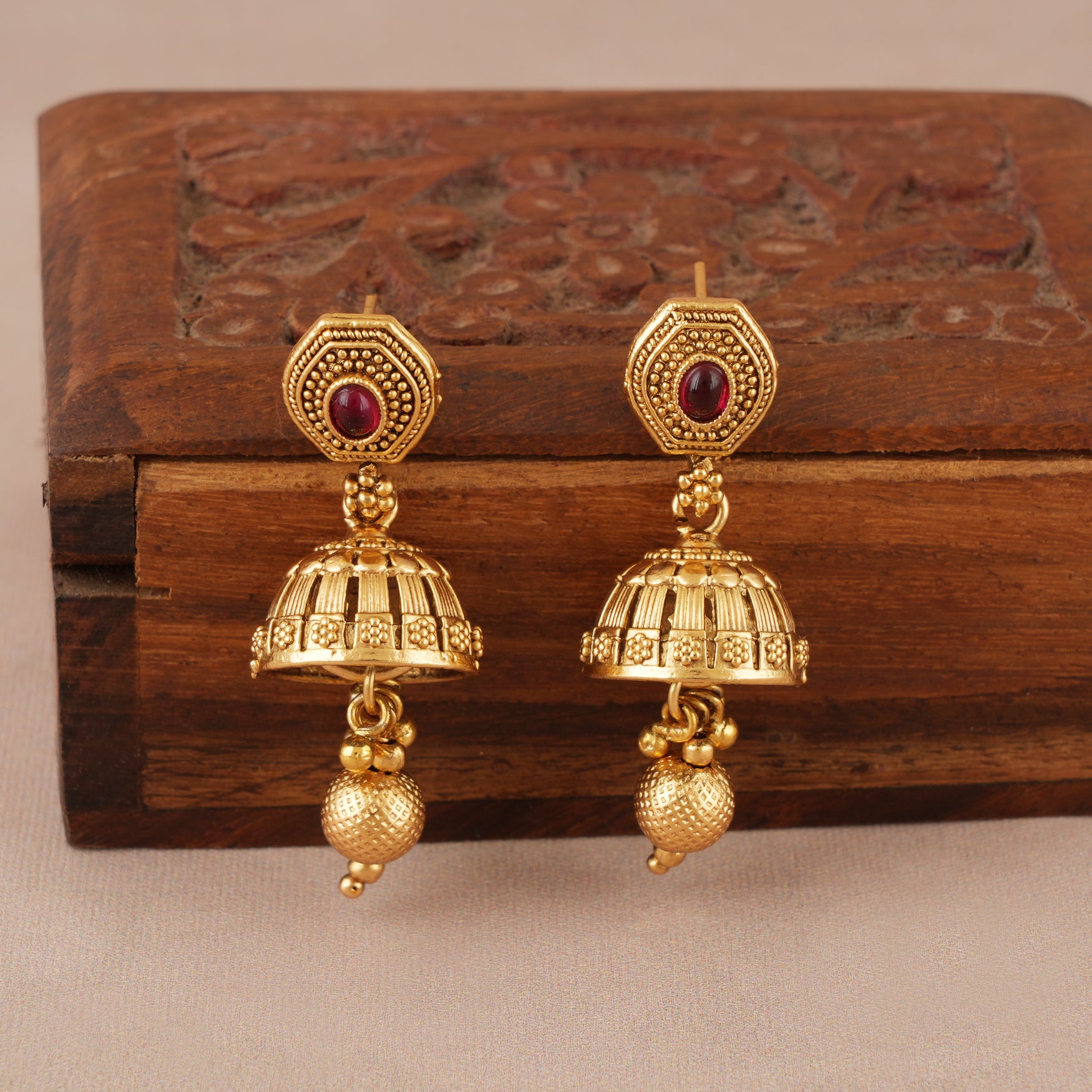 Long antique gold stone necklace set