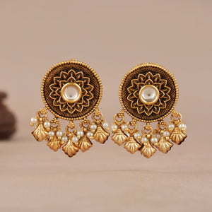 Elegant antique gold kundan pearl drop earring