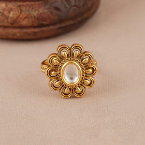 Cute oval floral kundan gold ring