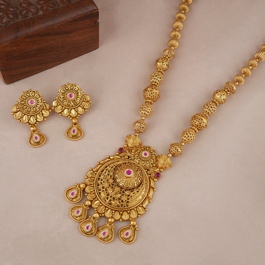 Stunning ruby antique gold long neckalce set