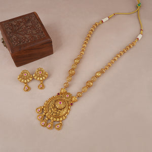 Stunning ruby antique gold long neckalce set