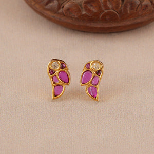 Elegant ruby gold pendant set