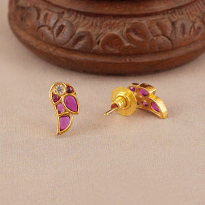 Elegant ruby gold pendant set