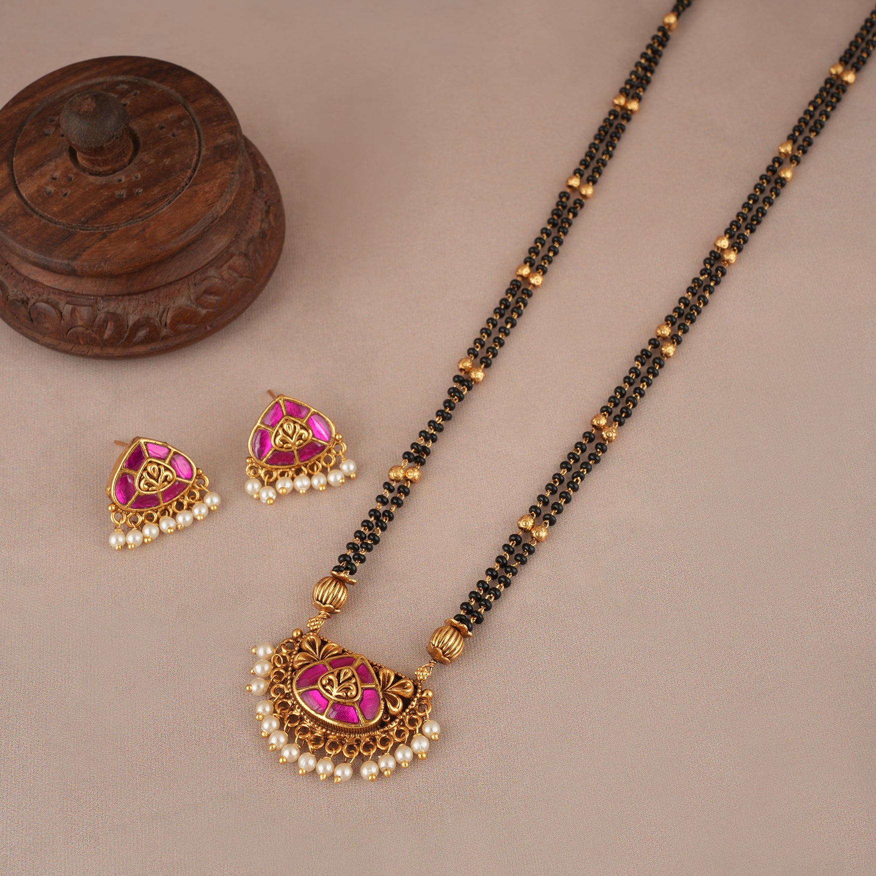 Elegant ruby antique gold mangalsutra set