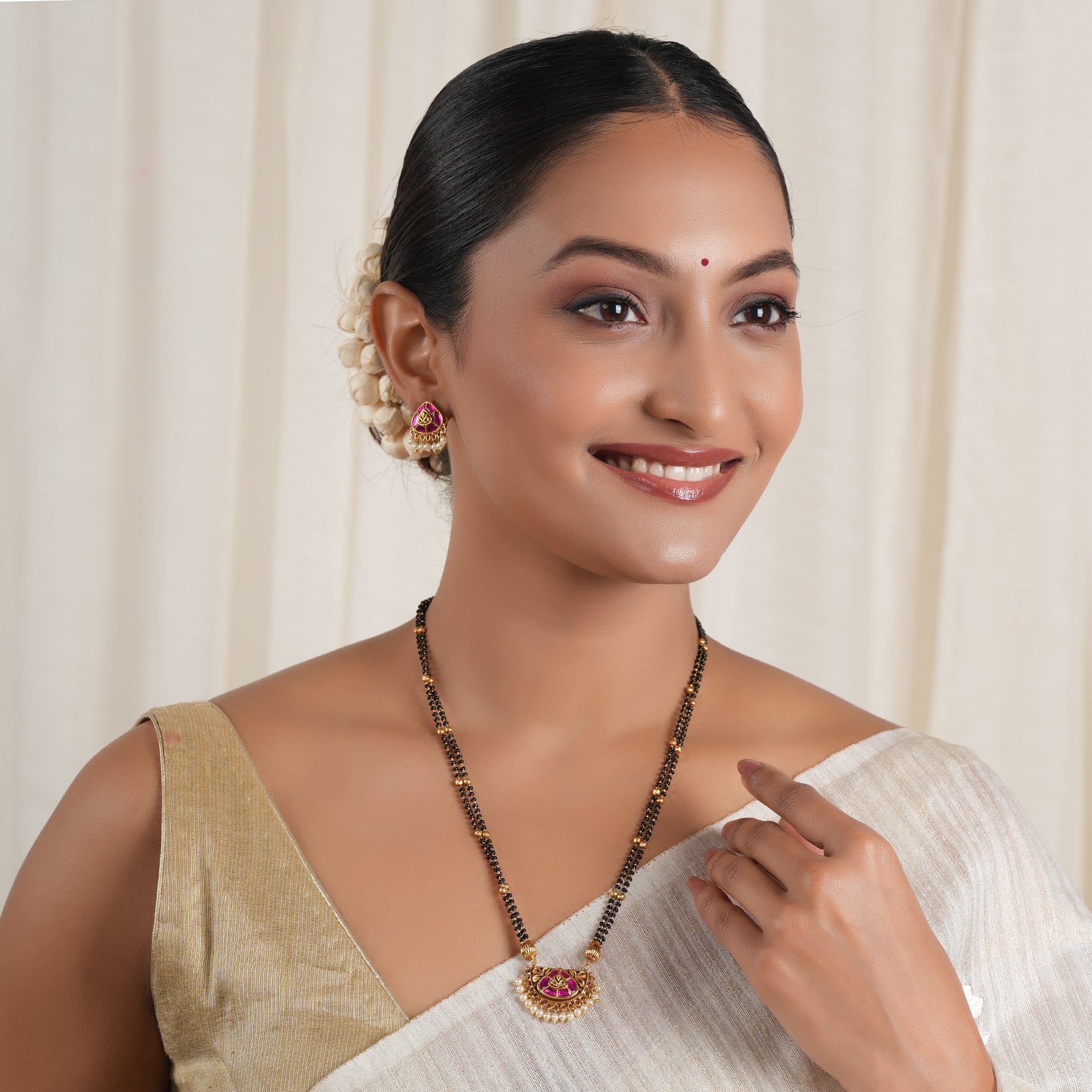 Elegant ruby antique gold mangalsutra set