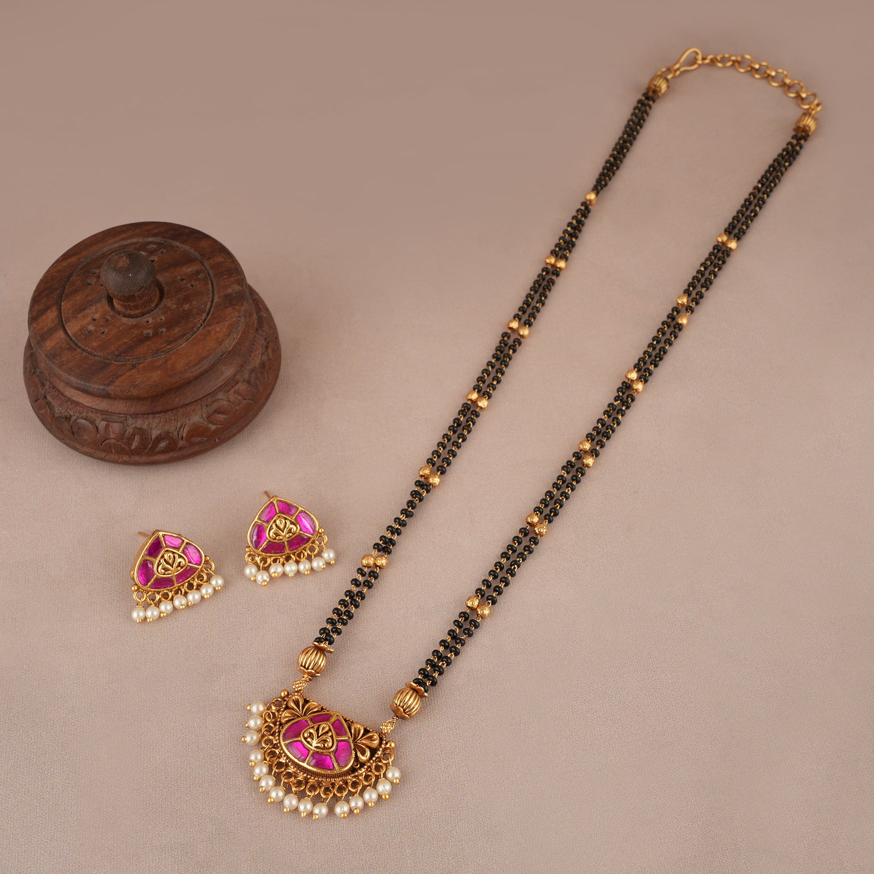 Elegant ruby antique gold mangalsutra set