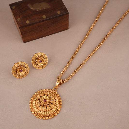 Beautiful floral big size gold pendant set