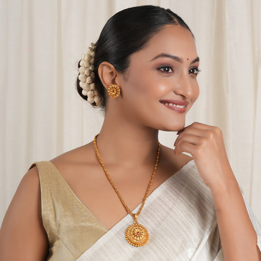 Beautiful floral big size gold pendant set