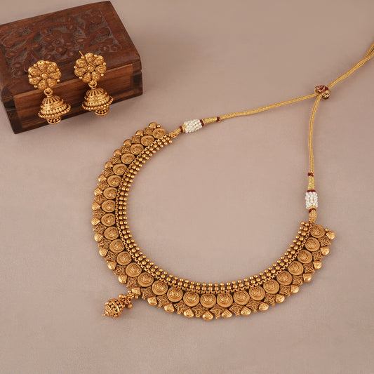 Beautiful gold necklace set