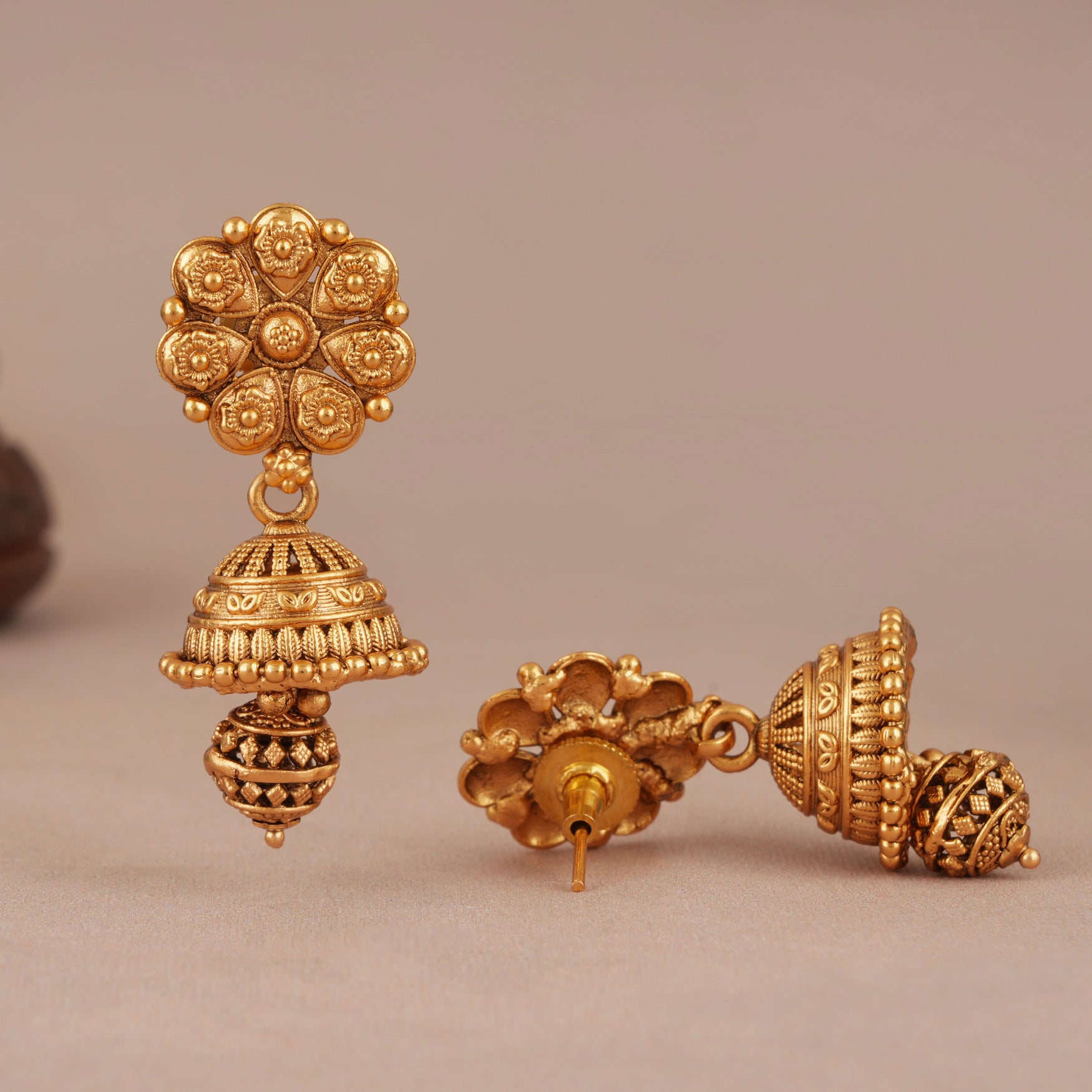 Beautiful gold necklace set