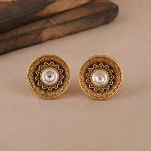 Small antique gold kundan earring