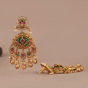 Long stone gold earring