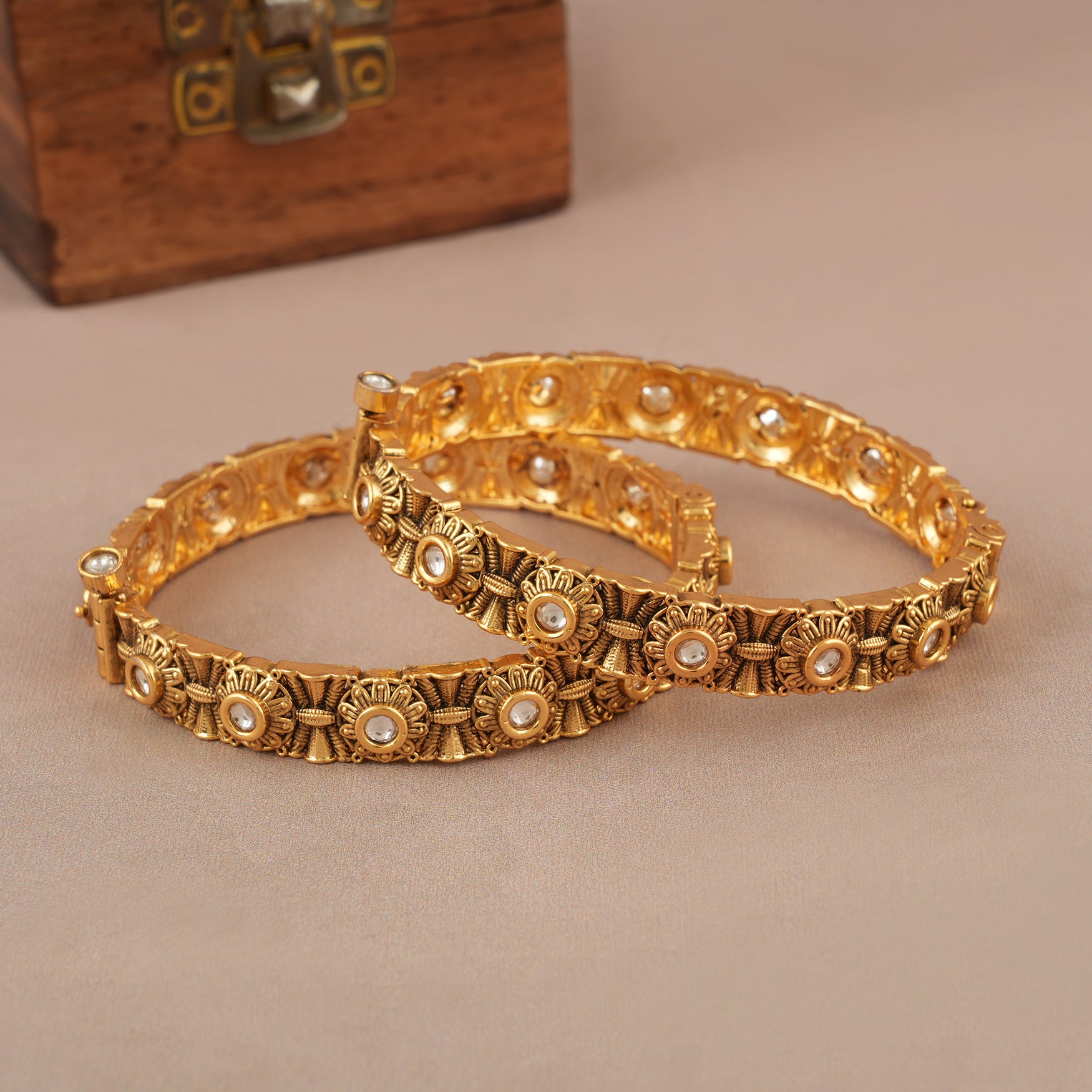 Kundan gold bangle set