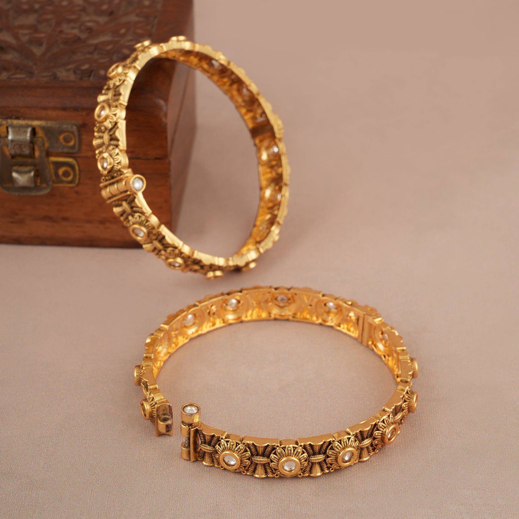 Kundan gold bangle set