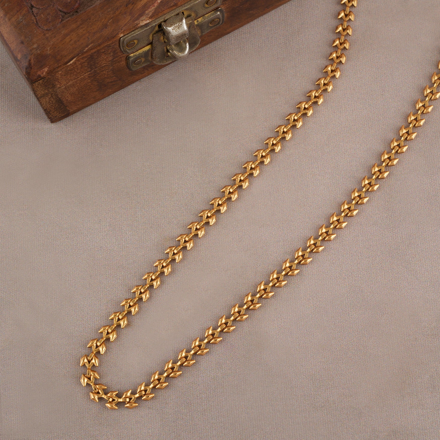 Sleek solid gold plated chain
