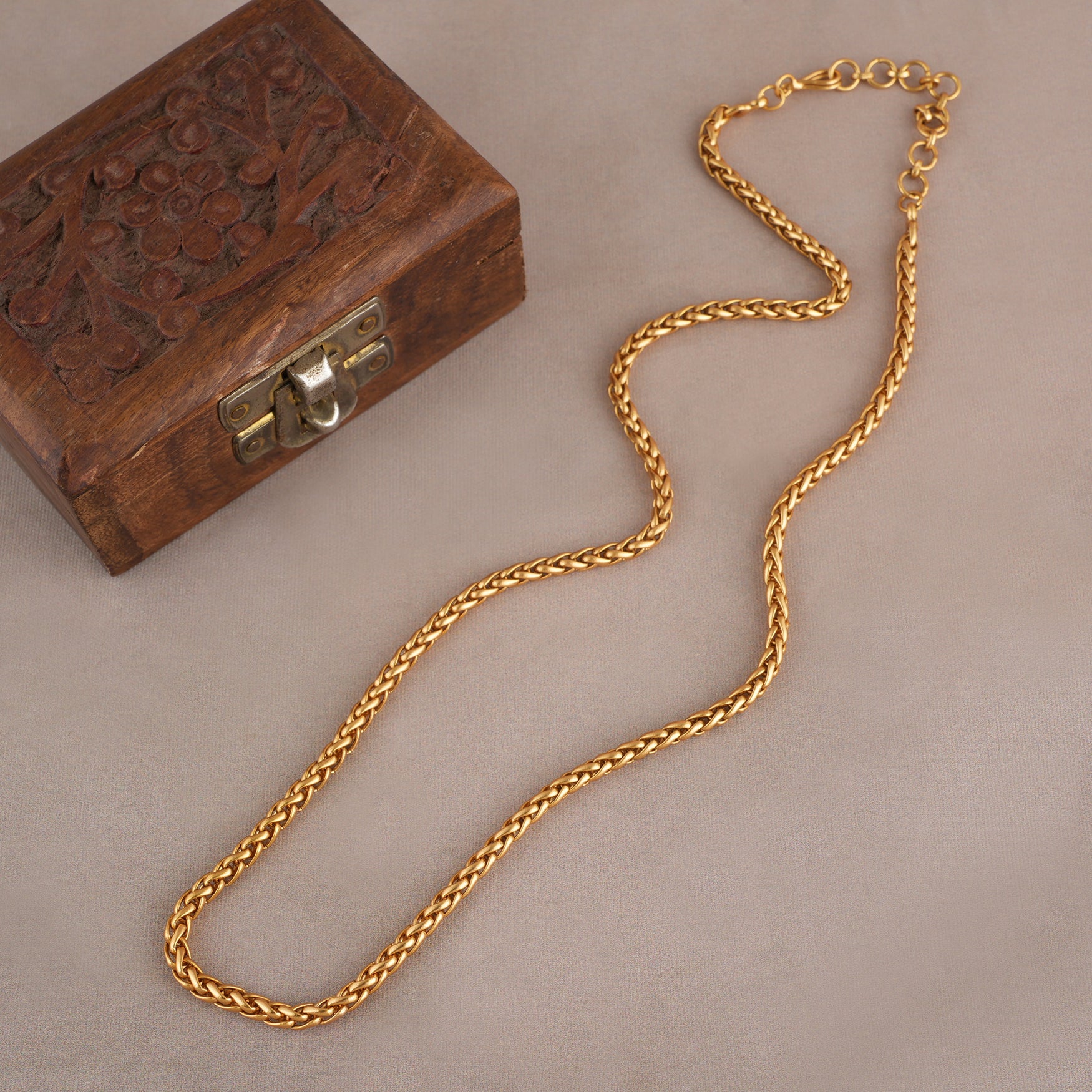 Spiral gold plated solid chain