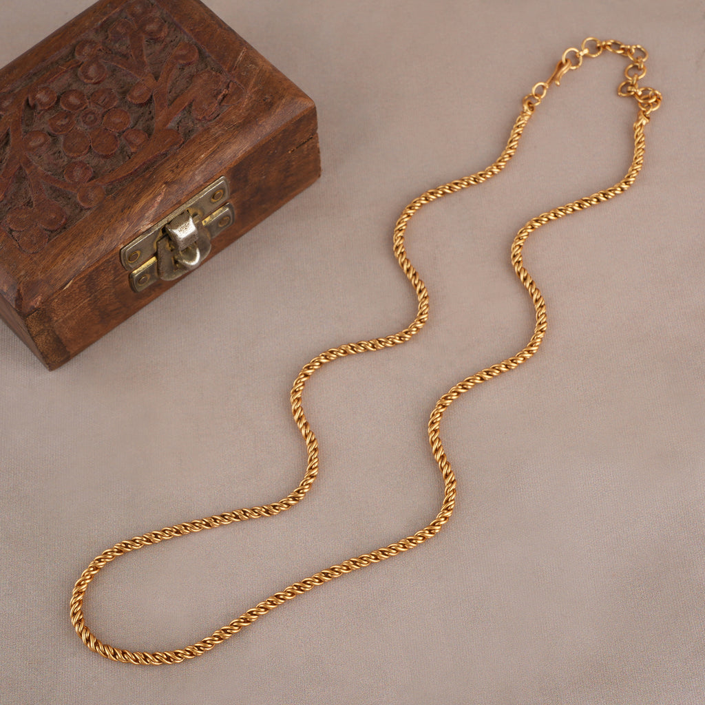 Stunning gold plated spiral chain