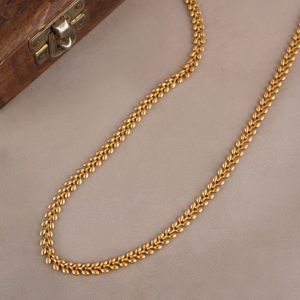 Sleek elegant gold plated chain