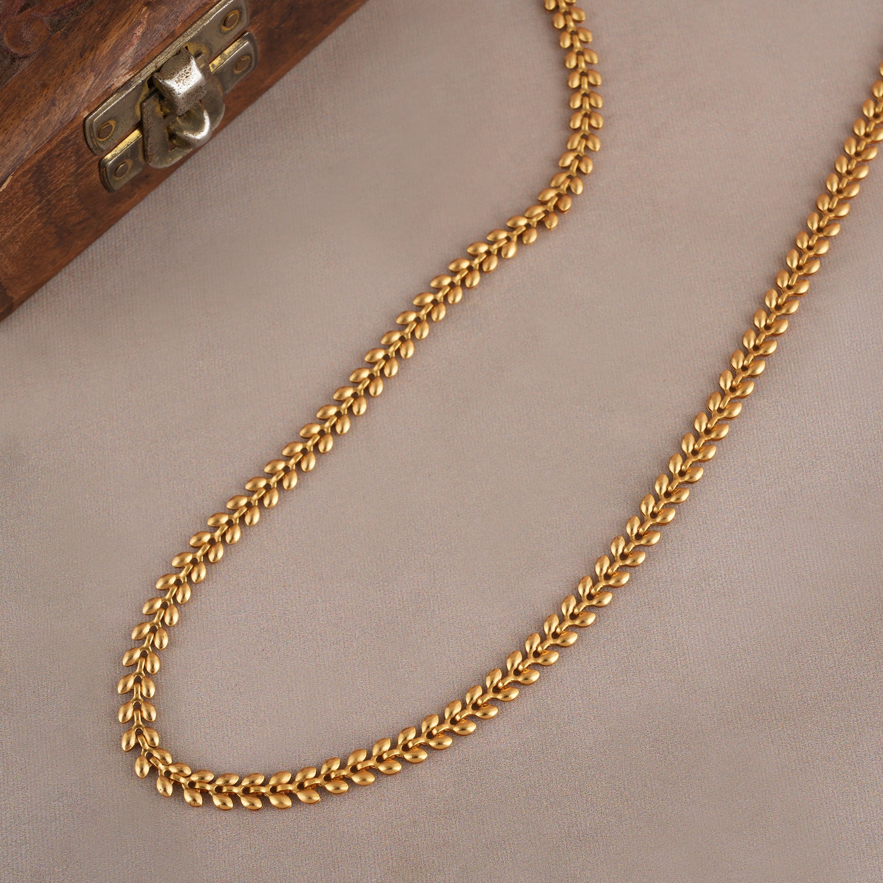 Sleek elegant gold plated chain