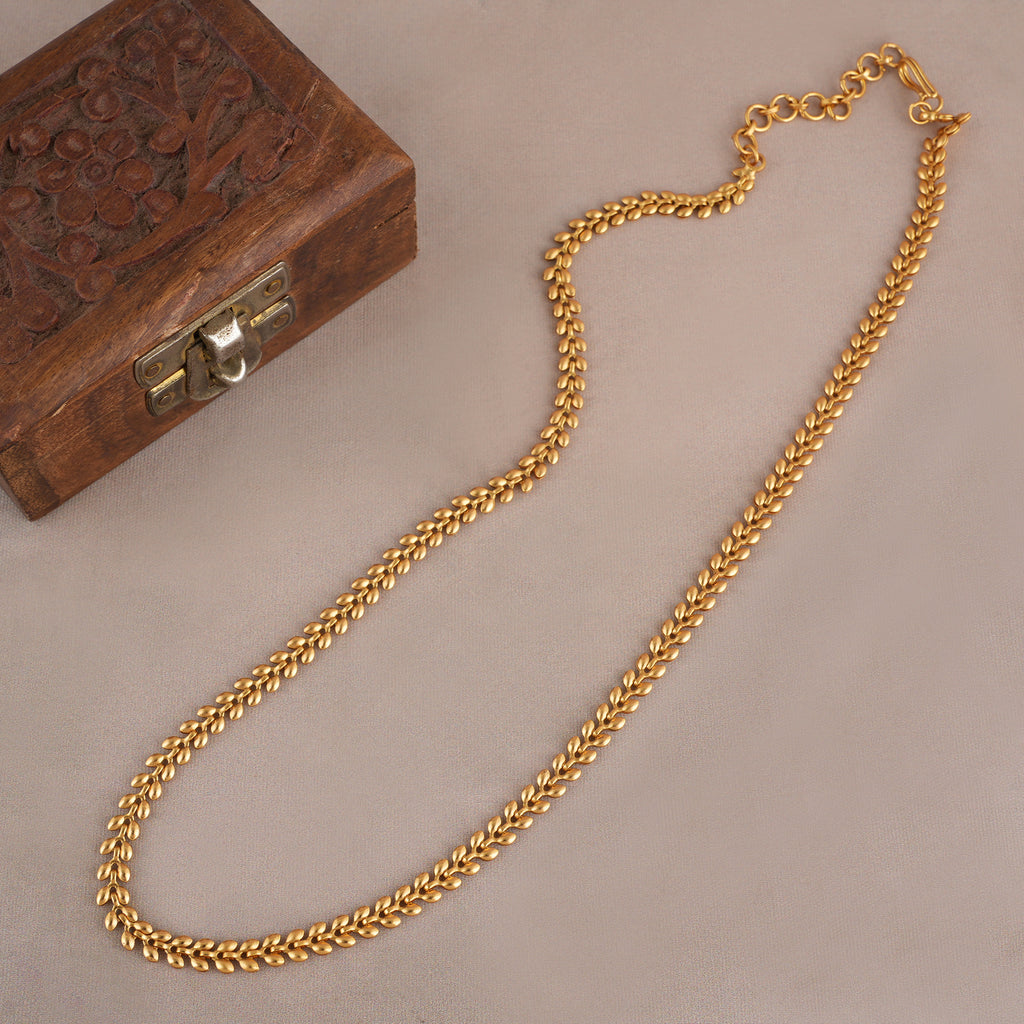 Sleek elegant gold plated chain