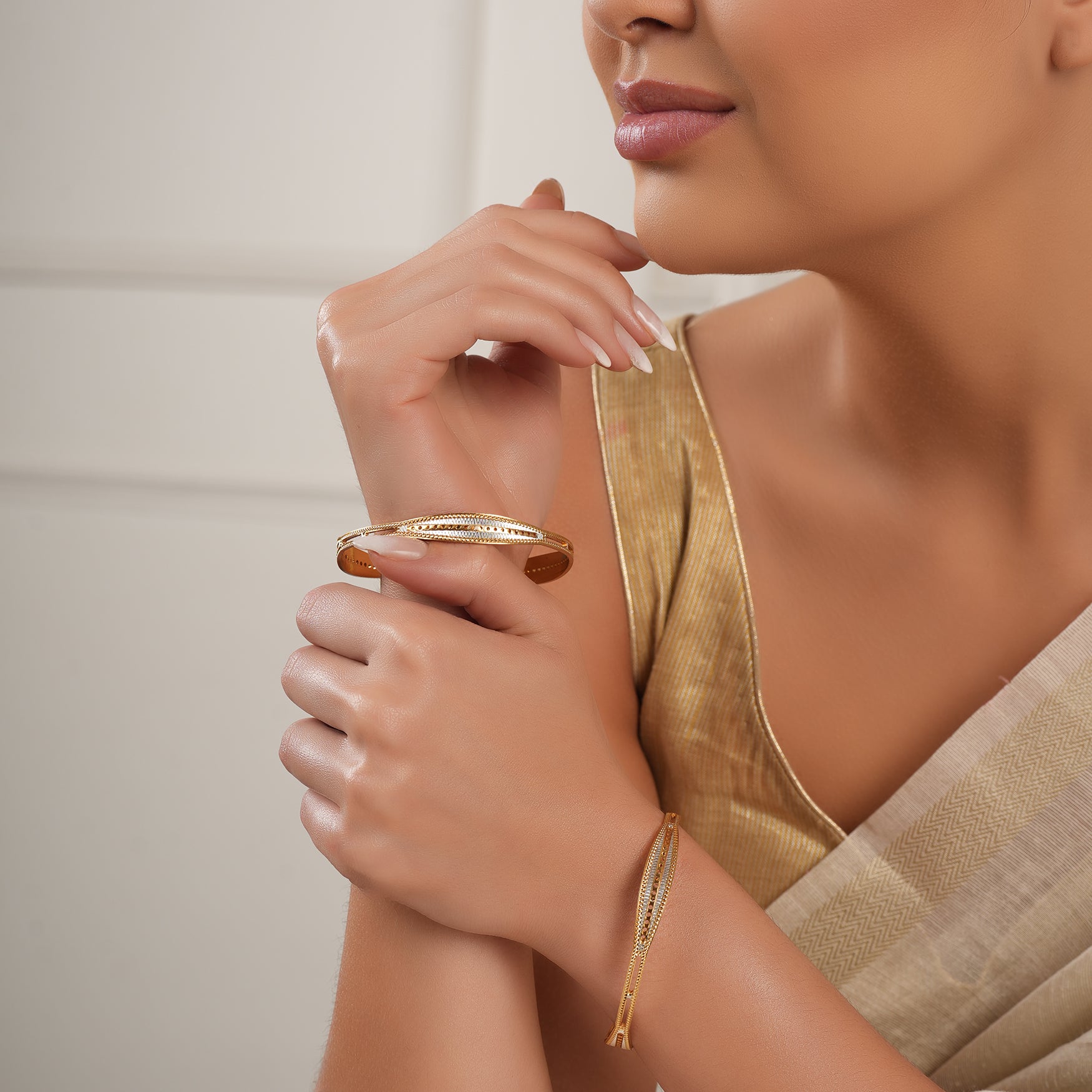 Dual tone gold plated bangle set