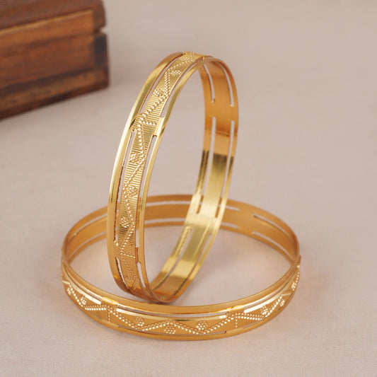 Gold plated plain carved bangle set