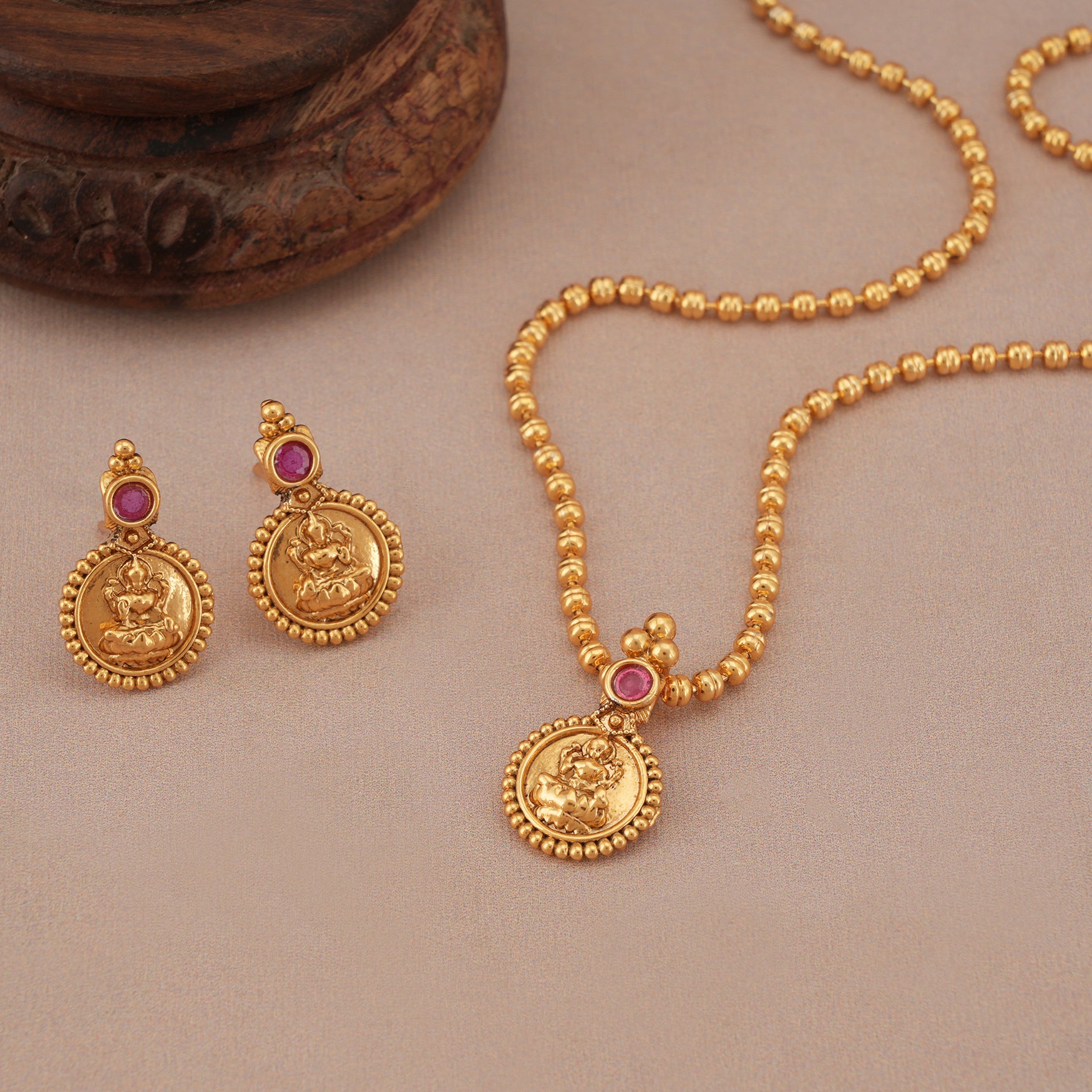 Cute maa lakshmi pendant set I Temple Jewellery