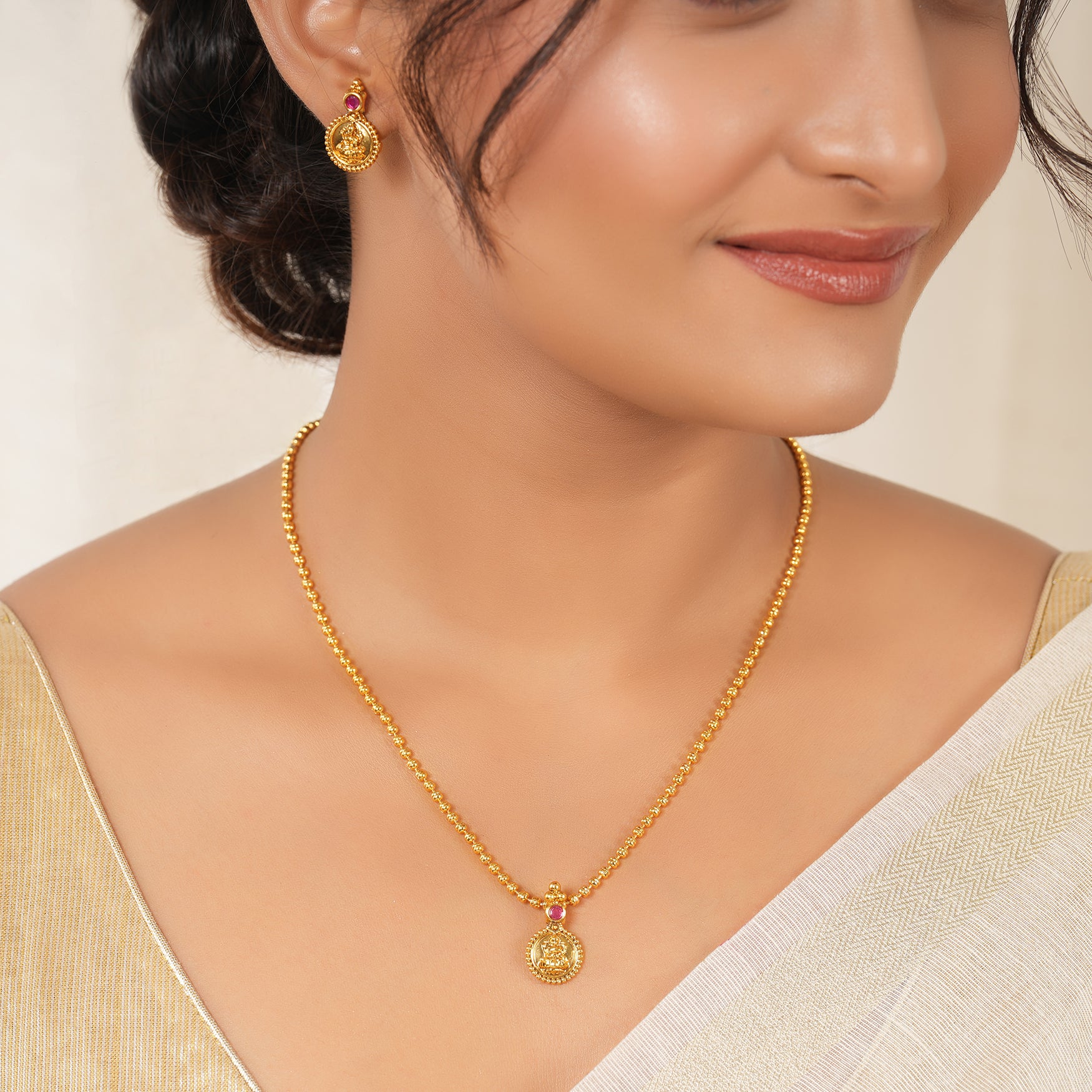 Cute maa lakshmi pendant set I Temple Jewellery